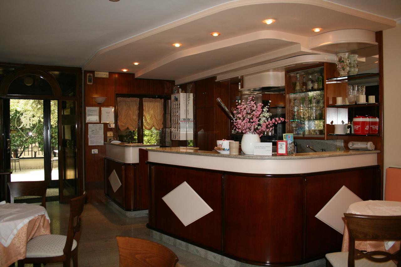 Hotel Rocco Каругате Екстериор снимка