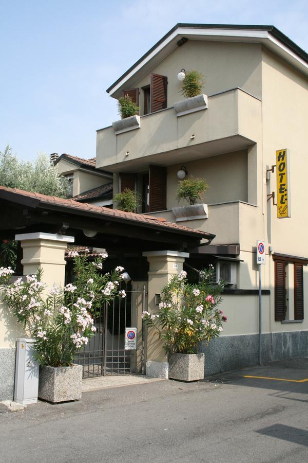 Hotel Rocco Каругате Екстериор снимка