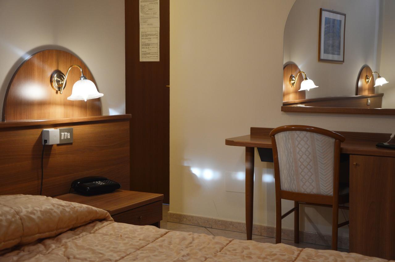 Hotel Rocco Каругате Екстериор снимка