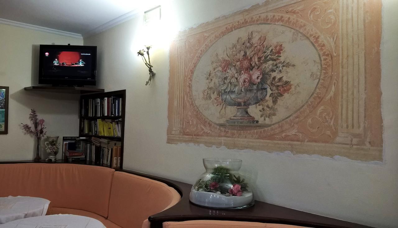 Hotel Rocco Каругате Екстериор снимка